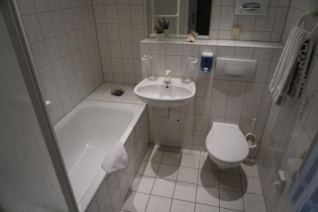 Parkhotel Seeblick Rostock Zewnętrze zdjęcie